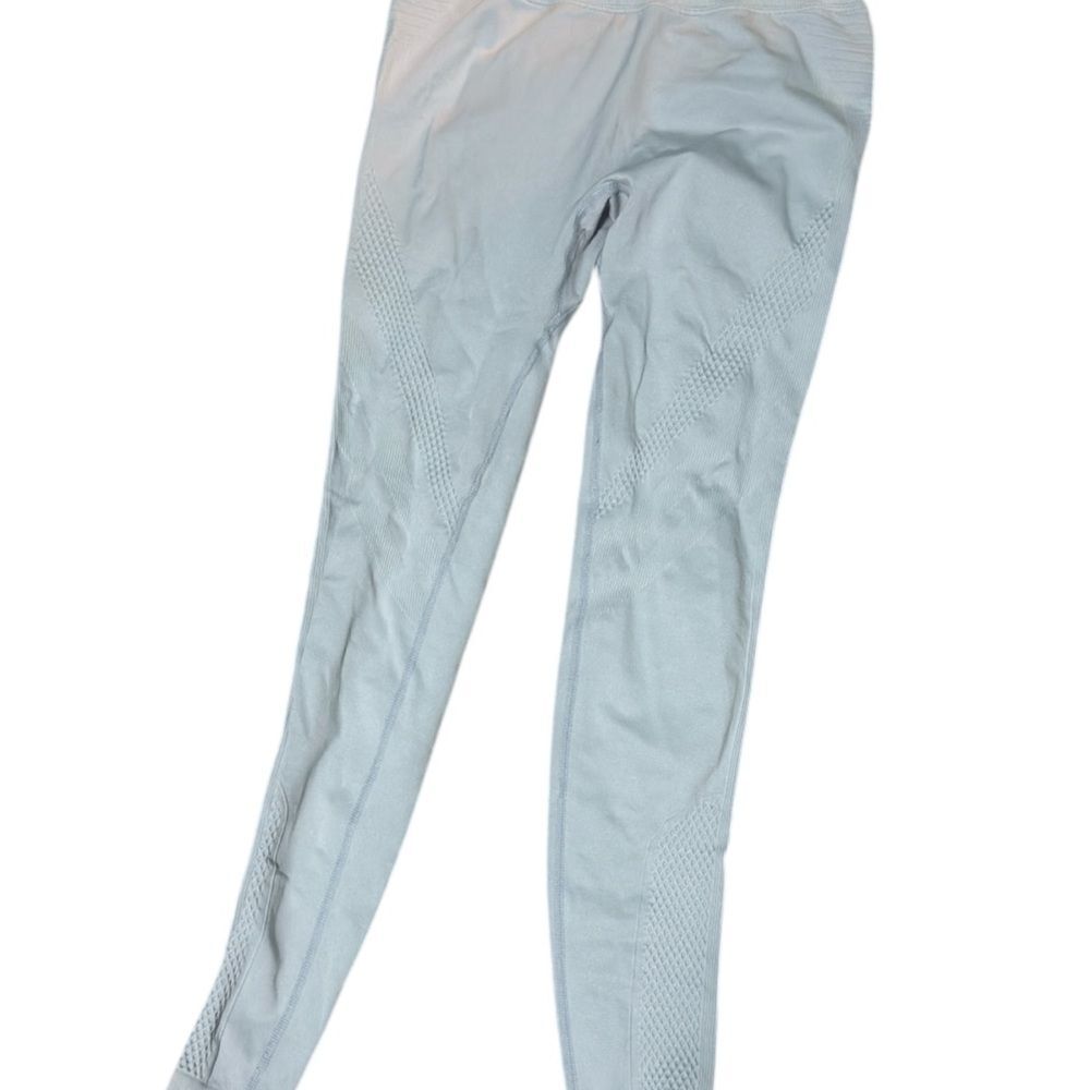 Light Gray Scrunch Butt Leggings S - Workout Casual Athletic